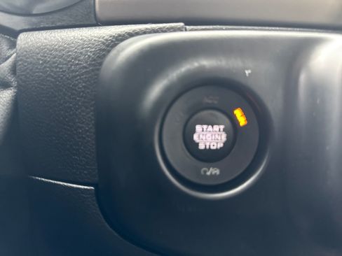 Used 2020 Jeep Wrangler Unlimited Sport S image 29