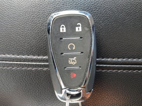 Used 2025 Chevrolet Malibu LT FWD image 32