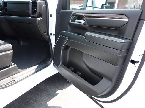 Used 2024 GMC Sierra 2500 SLE w/ SLE Value Package AWD/4WD image 35
