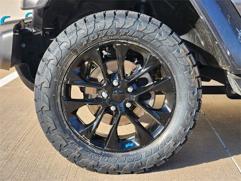 Used 2023 Jeep Wrangler Unlimited Sahara w/ Cold Weather Group image 10