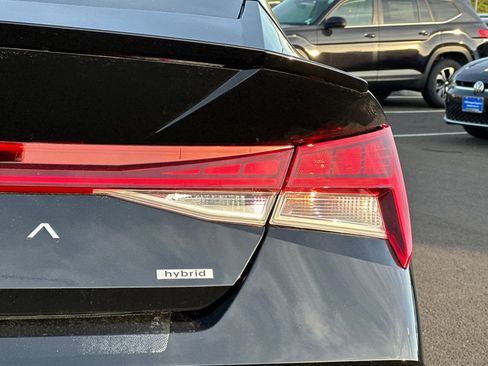 Used 2025 Hyundai Elantra SEL image 29