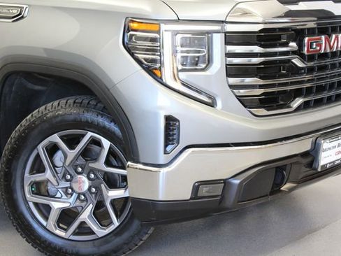 Used 2023 GMC Sierra 1500 SLT w/ SLT Premium Package AWD/4WD image 2