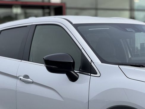 New 2026 Mitsubishi Eclipse Cross LE image 4