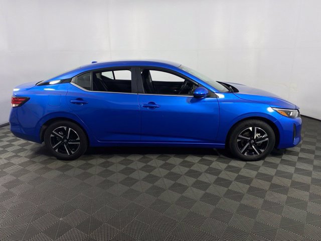 Used 2025 Nissan Sentra SV FWD image 10