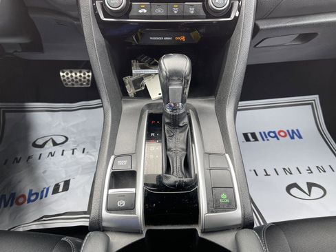 Used 2020 Honda Civic Sport image 11