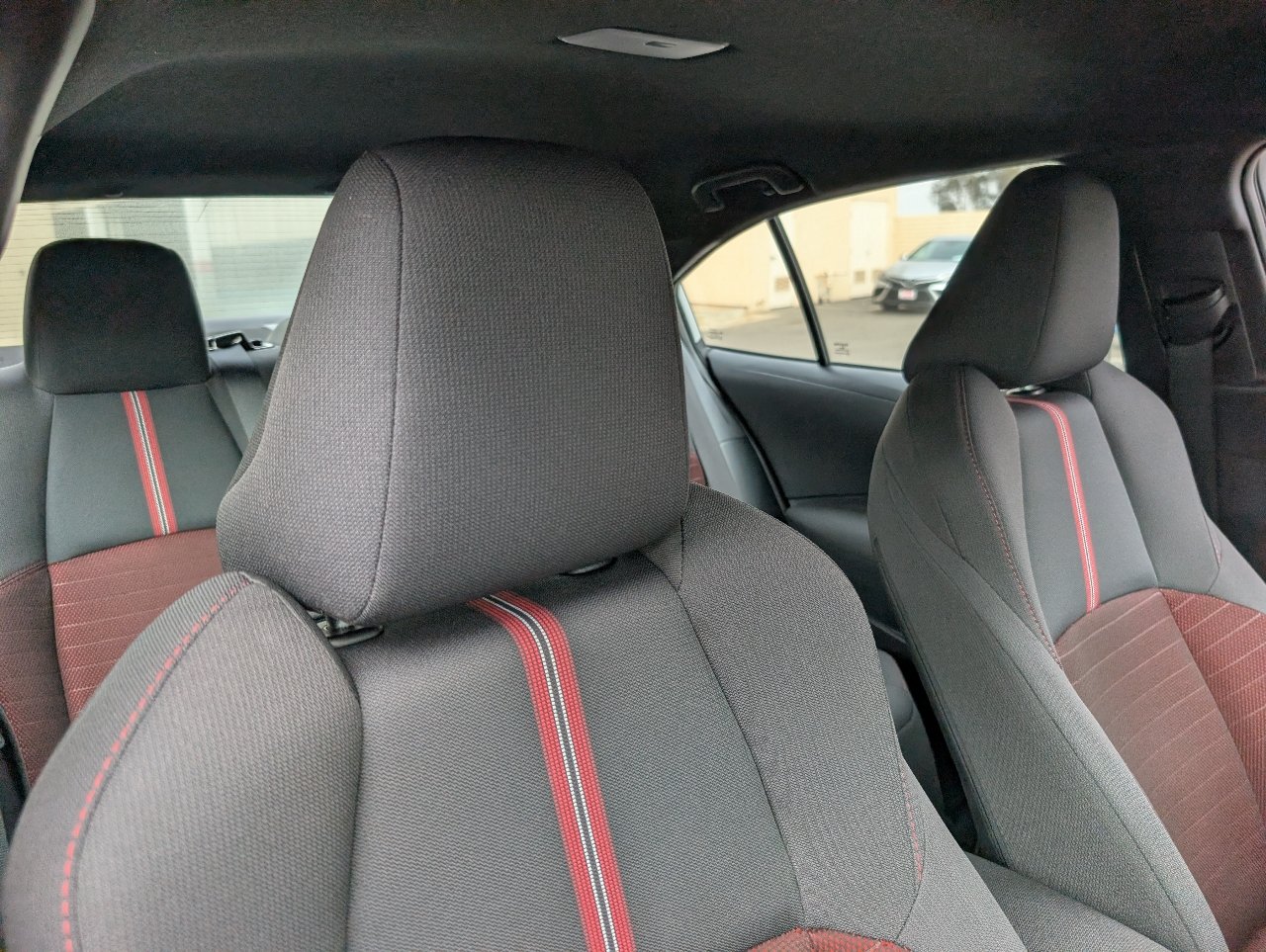 Used 2026 Toyota Corolla SE FWD image 3