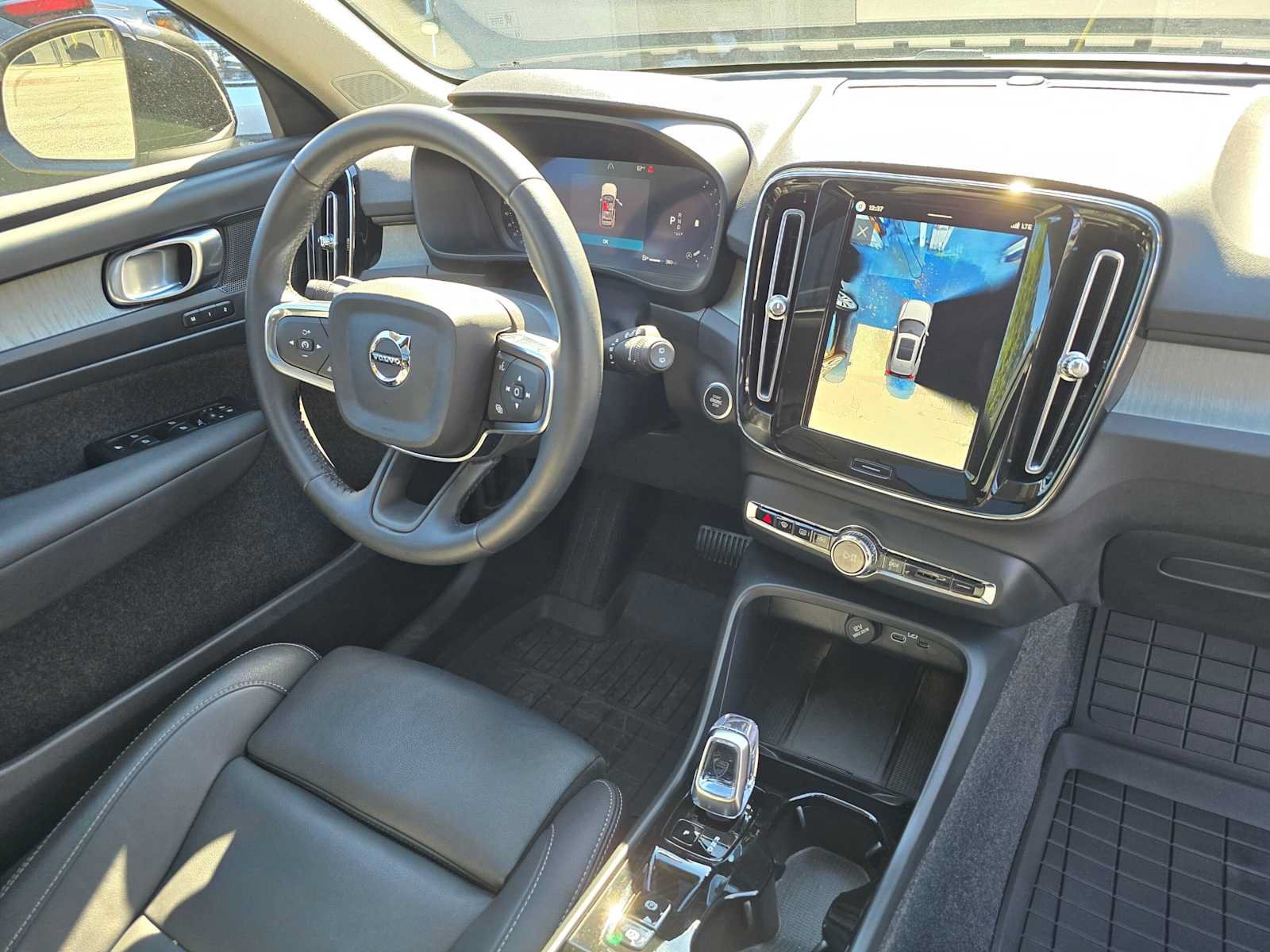 Certified 2026 Volvo XC40 B5 Plus AWD/4WD image 12