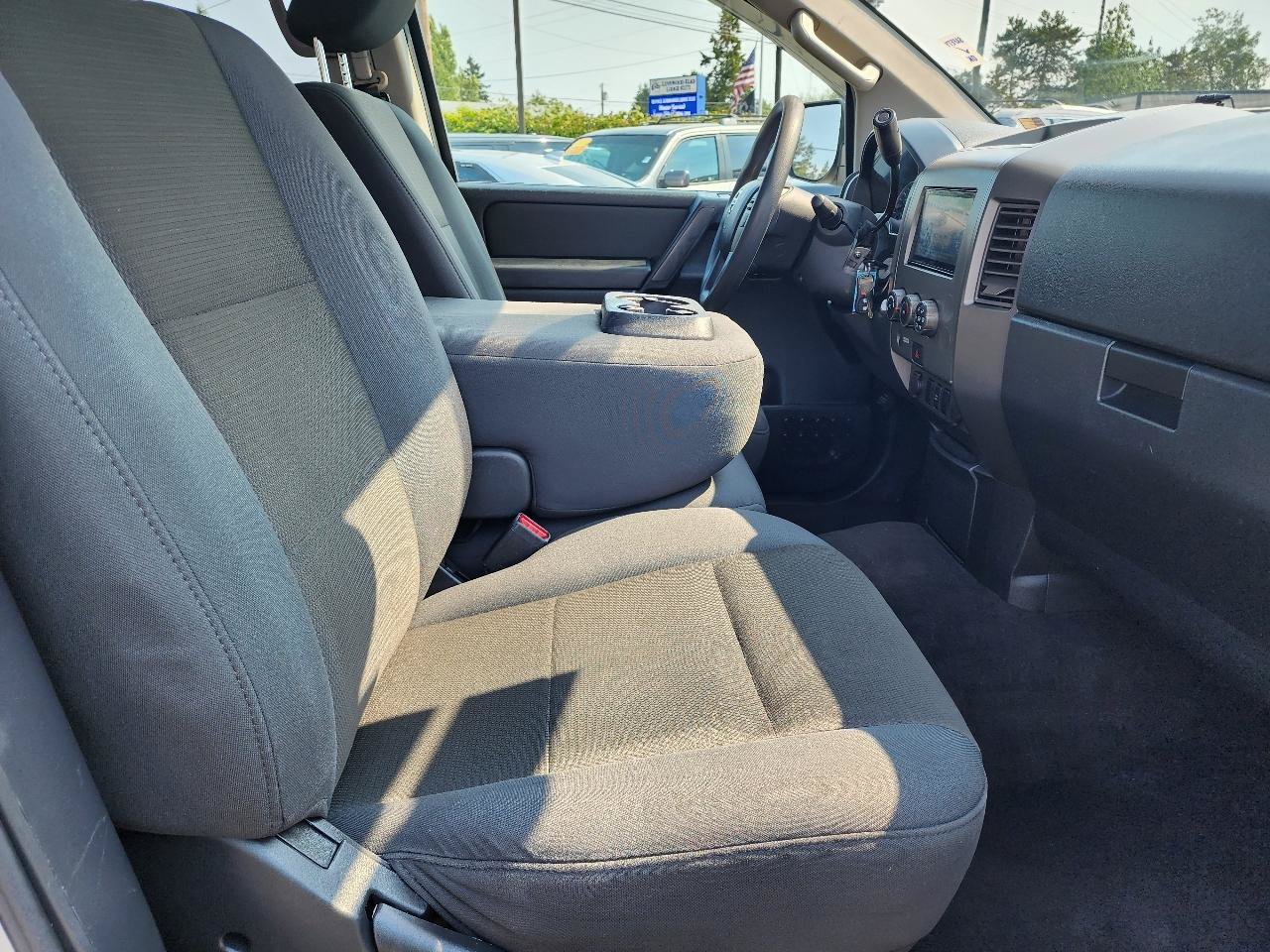 Used 2014 Nissan Titan S AWD/4WD image 25