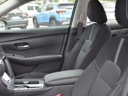 Used 2025 Nissan Sentra SV FWD image 6