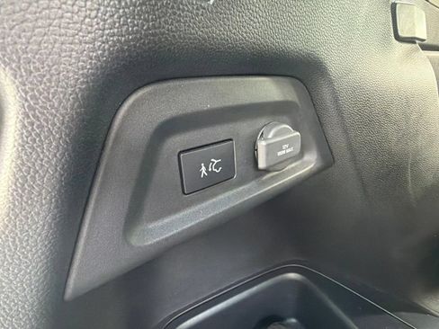 Used 2025 Honda Pilot Touring image 13