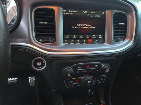 Used 2022 Dodge Charger R/T w/ Plus Group RWD image 10