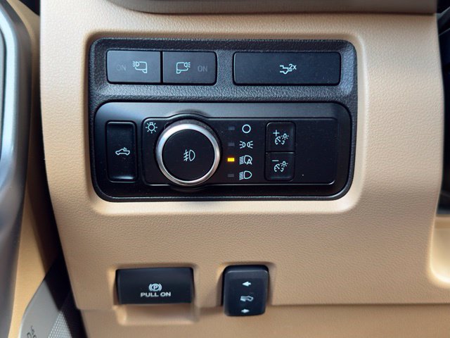 Used 2024 Ford F250 Lariat w/ Sport Appearance Package AWD/4WD image 32
