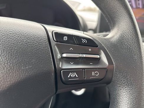 Used 2023 Hyundai Kona SEL image 17