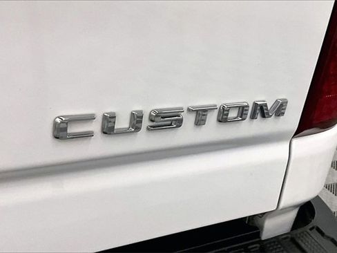 Used 2023 Chevrolet Silverado 2500 Custom image 8