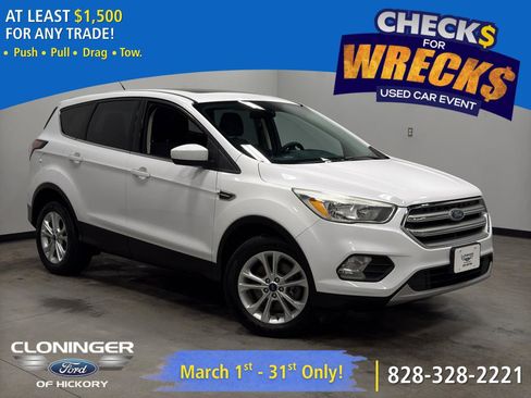 Certified 2017 Ford Escape SE image 1
