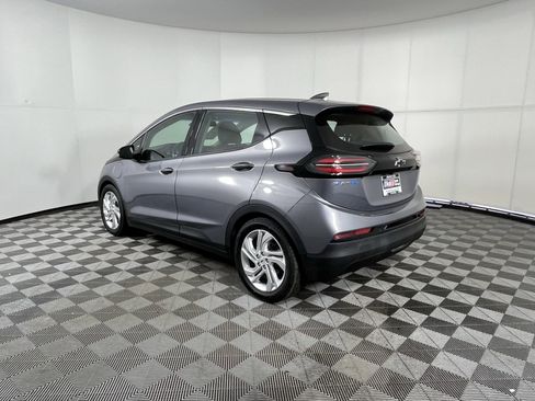 Used 2022 Chevrolet Bolt LT image 3