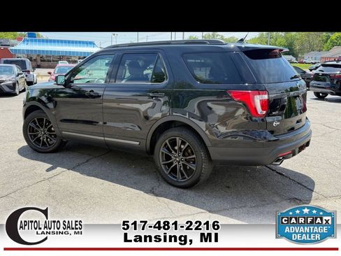 Used 2019 Ford Explorer XLT w/ Equipment Group 202A AWD/4WD image 6