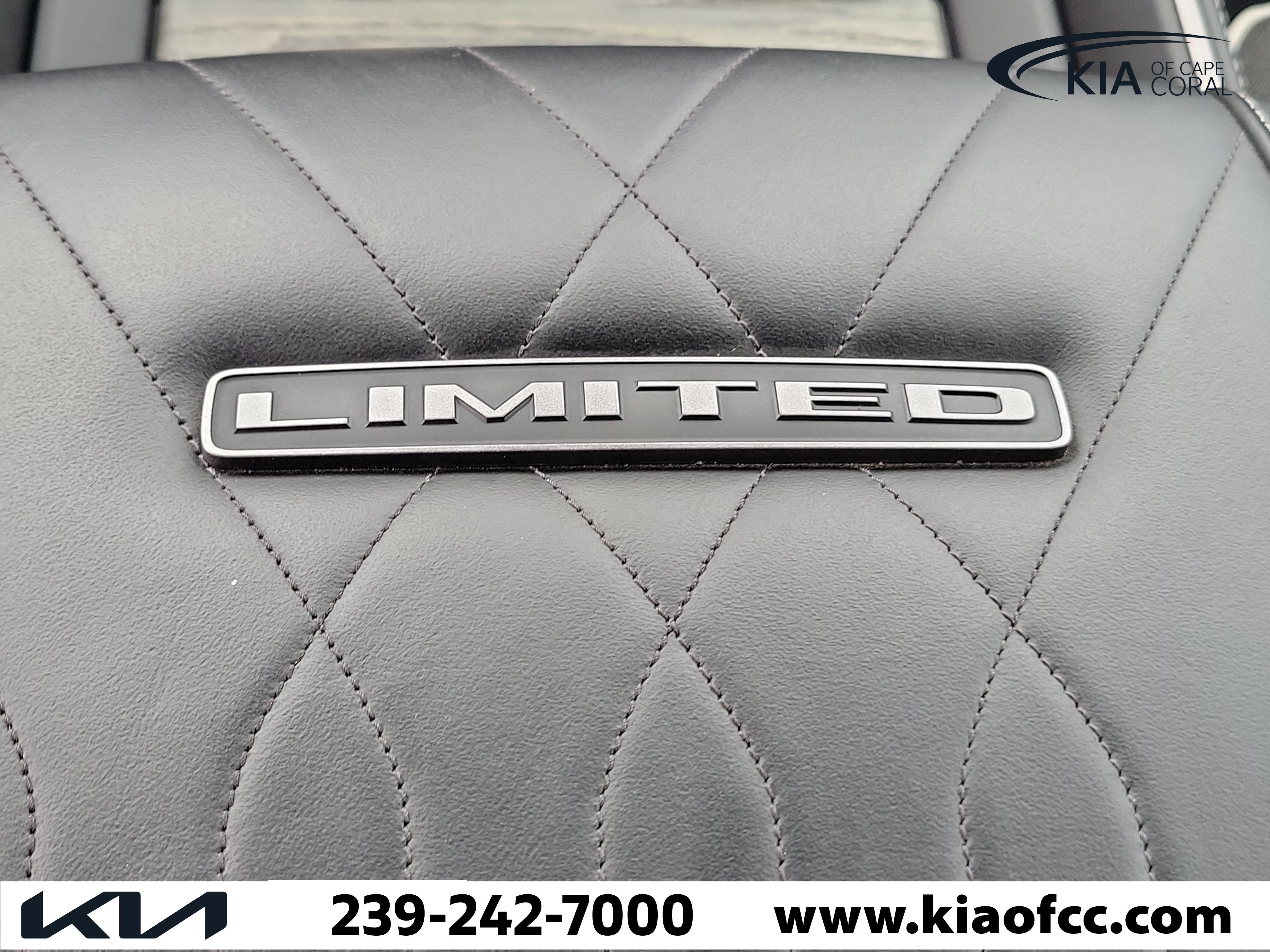 Used 2025 RAM 2500 Limited AWD/4WD image 19
