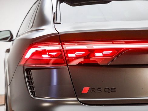 New 2026 Audi RS Q8 performance image 21