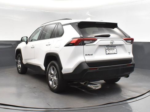 Used 2022 Toyota RAV4 XLE image 5