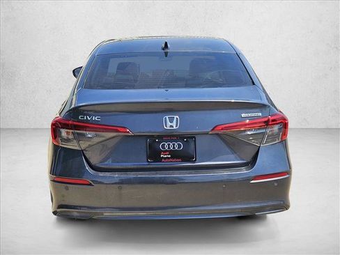 Used 2024 Honda Civic Touring image 4