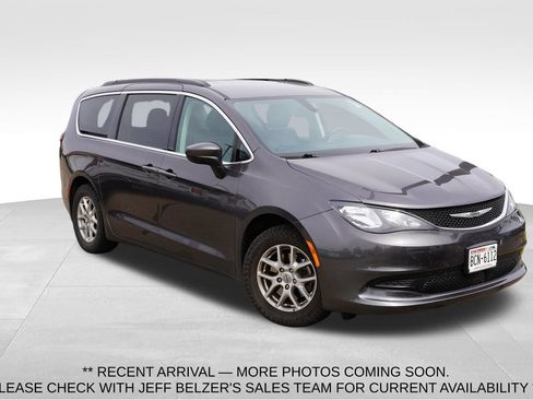 Used 2021 Chrysler Voyager Lxi FWD image 1