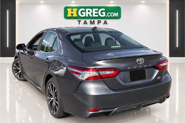 Used 2020 Toyota Camry SE FWD image 2