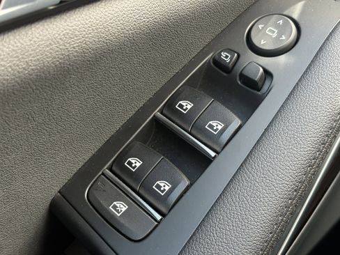 Used 2021 BMW X5 xDrive40i w/ Convenience Package image 32