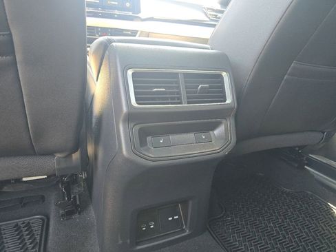 Used 2025 Volkswagen Atlas Cross Sport SEL Premium R-Line AWD/4WD image 27