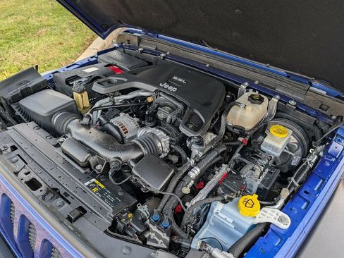 Used 2018 Jeep Wrangler Sport image 35