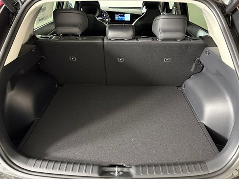 New 2026 Kia Niro Wind FWD image 38