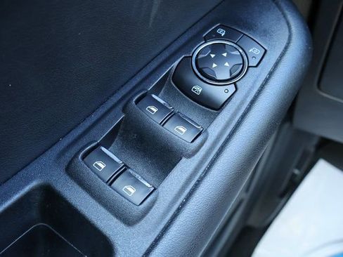 Used 2022 Ford Edge SEL image 17