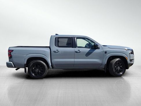 Used 2026 Nissan Frontier SV w/ Tow Package RWD image 3