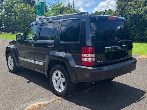 Used 2011 Jeep Liberty Limited image 6