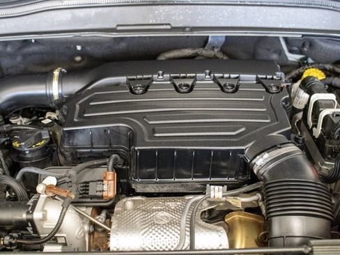 Certified 2022 Jeep Renegade Trailhawk w/ Trailer Tow Group image 19