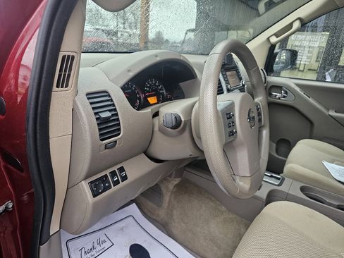 Used 2016 Nissan Frontier SV image 13