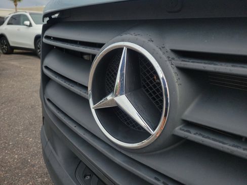 Used 2024 Mercedes-Benz Sprinter 2500 image 17
