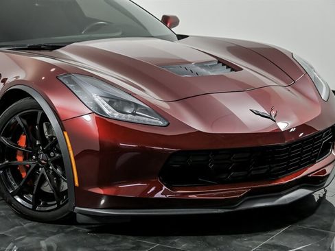 Used 2019 Chevrolet Corvette Grand Sport w/ Carbon Flash Badge Package RWD image 2