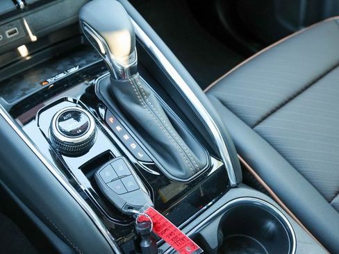 New 2026 GMC Canyon AT4 w/ AT4 Premium Package image 15