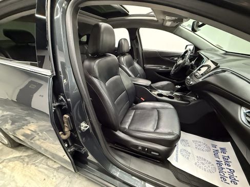 Used 2017 Chevrolet Malibu Premier w/ Premier Sun and Wheel Package FWD image 23