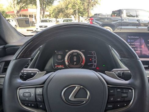 Used 2019 Lexus ES 350 w/ Premium Package FWD image 34