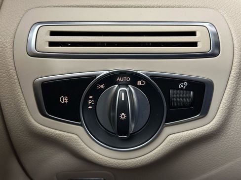 Used 2021 Mercedes-Benz C 300 Sedan w/ Premium Package image 14