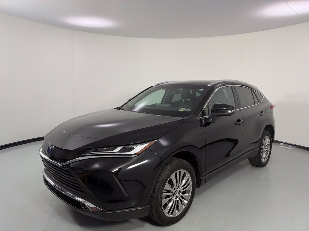 Used 2023 Toyota Venza XLE AWD/4WD image 3
