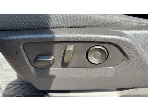 Certified 2024 Chevrolet Silverado 1500 LT AWD/4WD image 25