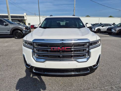 Used 2021 GMC Acadia SLT w/ Technology Package FWD image 2