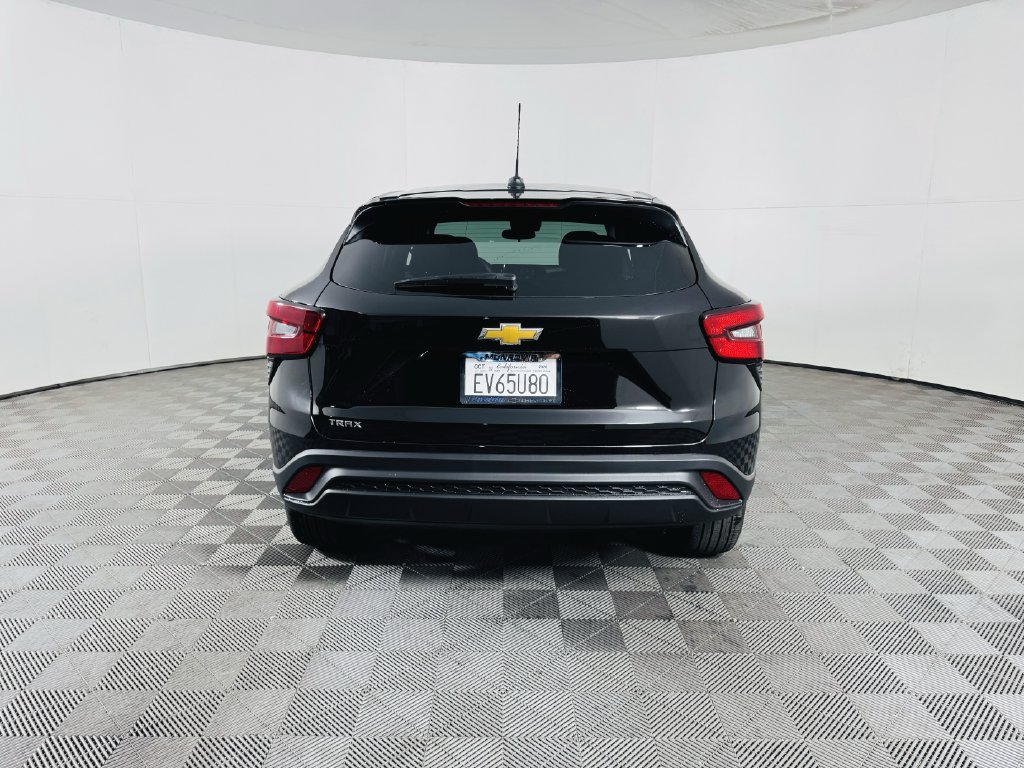 Used 2026 Chevrolet Trax LS FWD image 21