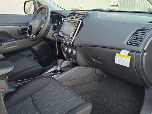 New 2026 Mitsubishi Outlander Sport LE AWD/4WD image 30