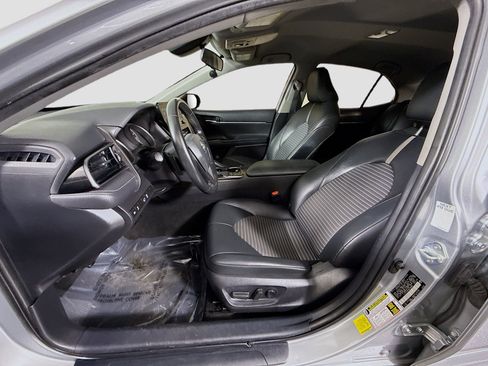 Used 2022 Toyota Camry SE image 21