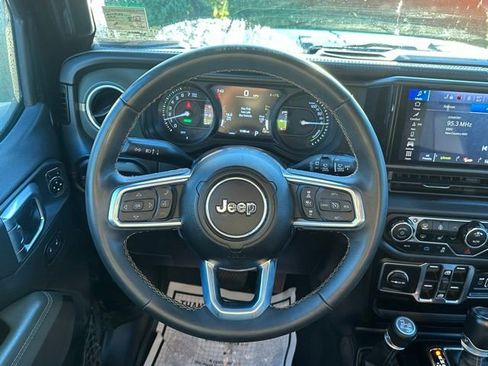 Used 2024 Jeep Wrangler High Altitude image 16