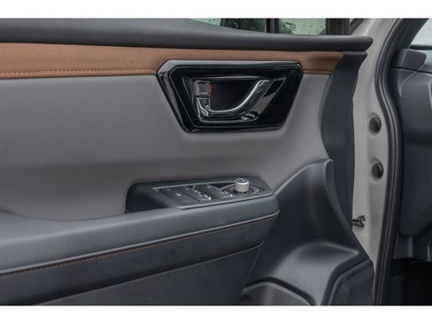 Used 2025 Subaru Forester Sport image 19